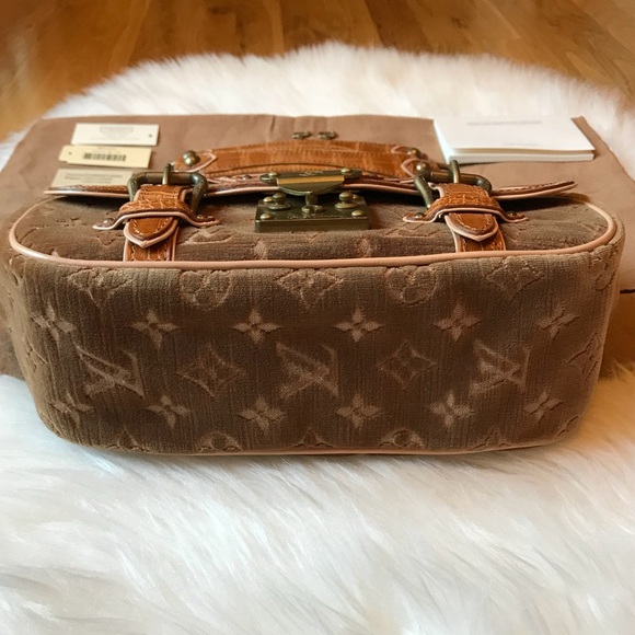 🔴SOLD🔴Authentic Louis Vuitton Gracie MM Bag - Picture 5 of 8